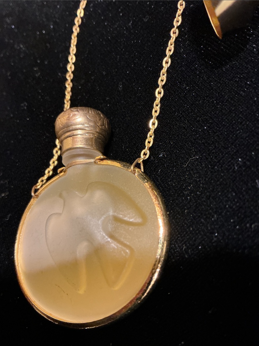 Vintage Nina Rocco L’Air du Temps Perfume Bottle Necklace Pendant - Picture 2 of 6